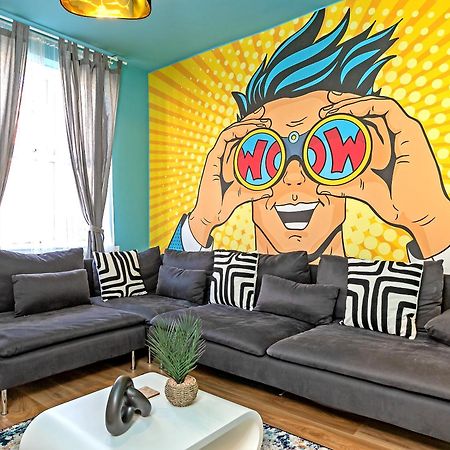 Exclusive Town Centre Home, Free Parking, Walk To Train Station, Near Airport, Luxury Stay, Garden, Pop Art Decor Luton  Exterior photo